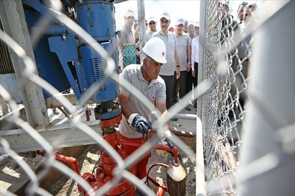 Petrol araştırma, arama ve sondaj faaliyetlerindeki işçiler için düzenleme Petrol araştırma, arama ve sondaj faaliyetlerindeki işçiler için düzenleme