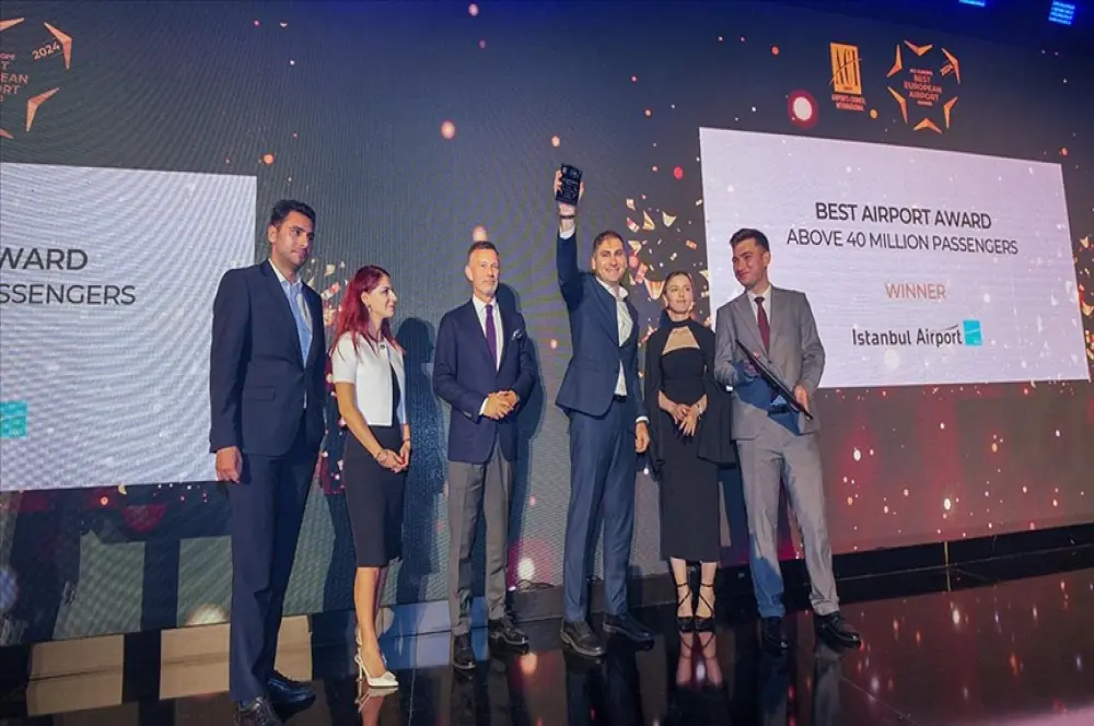 İstanbul Havalimanı Avrupa'nın En İyi Havalimanı ödülünü aldı İstanbul Havalimanı Avrupa'nın En İyi Havalimanı ödülünü aldı