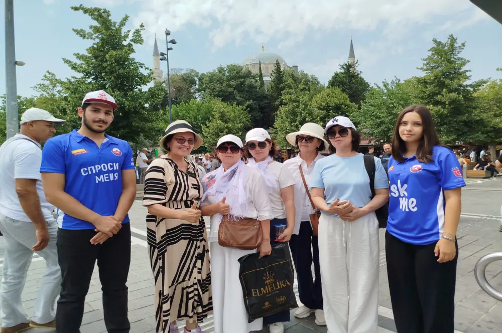 Gönüllü turizm elçileri 11 dilde hizmette Gönüllü turizm elçileri 11 dilde hizmette