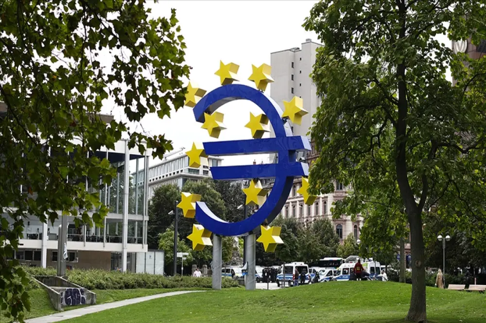 Euro Bölgesi ekonomisi temmuzda duraklama noktasına geldi Euro Bölgesi ekonomisi temmuzda duraklama noktasına geldi