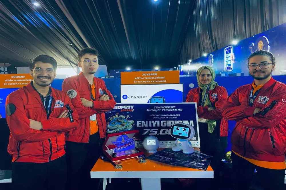 Otizmli çocuklar için geliştirilen Joybot, Teknofest’te finalist oldu Otizmli çocuklar için geliştirilen Joybot, Teknofest’te finalist oldu