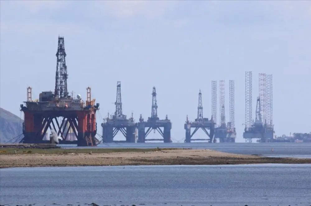 Brent petrolün varil fiyatı 77.10 dolar Brent petrolün varil fiyatı 77.10 dolar