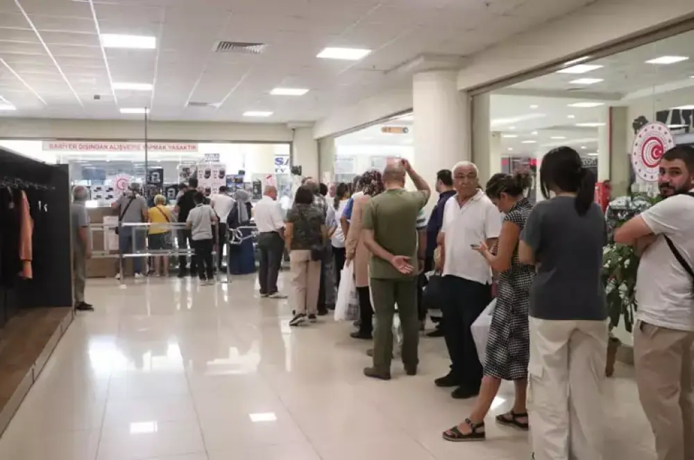 Gümrüklerden satılan 2.3 milyar liralık eşya ekonomiye kazandırıldı Gümrüklerden satılan 2.3 milyar liralık eşya ekonomiye kazandırıldı