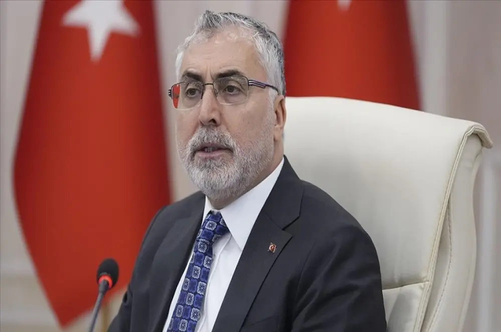 İş gücü 123 bin kişi artarak, 35 milyon 879 bin kişiye yükseldi İş gücü 123 bin kişi artarak, 35 milyon 879 bin kişiye yükseldi
