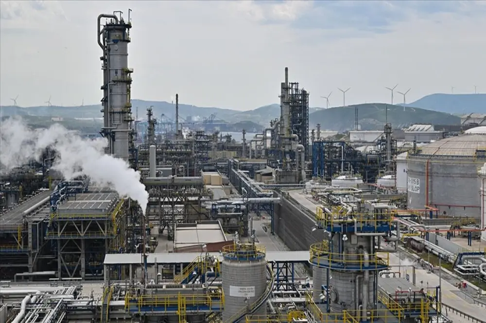 Petrol devlerinin kârı yüzde 10 düşerek 129.8 milyar dolara geriledi Petrol devlerinin kârı yüzde 10 düşerek 129.8 milyar dolara geriledi