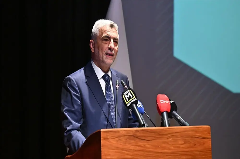 Hoca olduğu üniversitenin açılışında konuşan Bolat: Vasıflı insana ihtiyaç var Hoca olduğu üniversitenin açılışında konuşan Bolat: Vasıflı insana ihtiyaç var