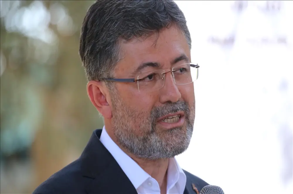 Bakan Yumaklı: Türkiye Elma Üretiminde Dünyada 2. Sırada, İhracatta 7. Sırada Bakan Yumaklı: Türkiye Elma Üretiminde Dünyada 2. Sırada, İhracatta 7. Sırada