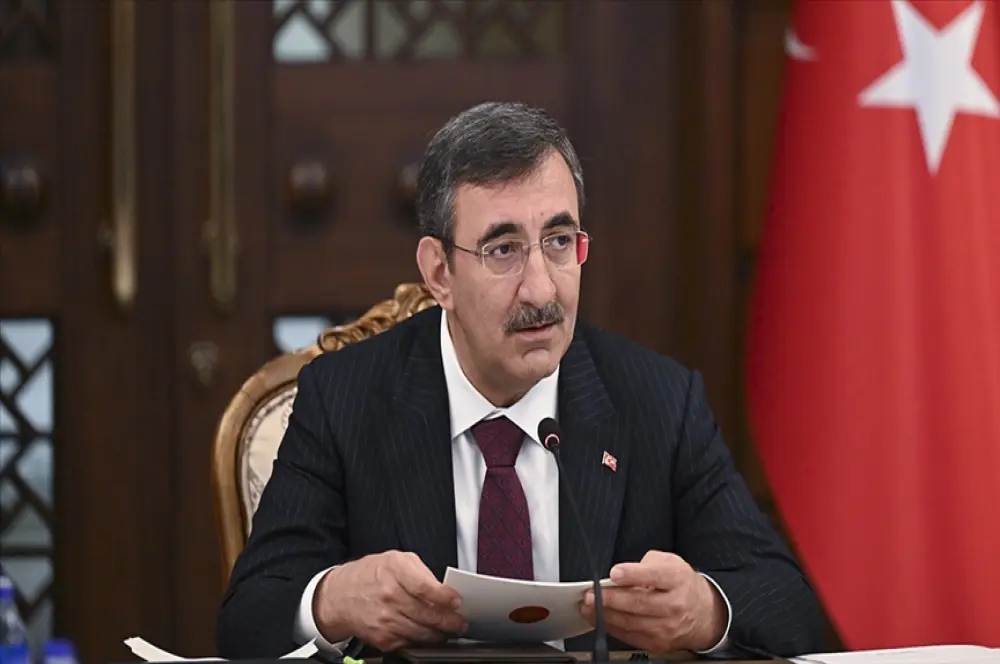 Cevdet Yılmaz’dan cari açık açıklaması: Dezenflasyon sürecine katkı sağlıyor Cevdet Yılmaz’dan cari açık açıklaması: Dezenflasyon sürecine katkı sağlıyor