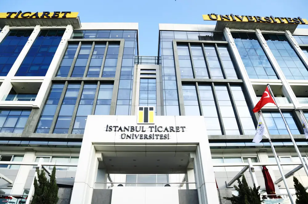 İstanbul Ticaret Üniversitesi ilk 3'te yer aldı İstanbul Ticaret Üniversitesi ilk 3'te yer aldı