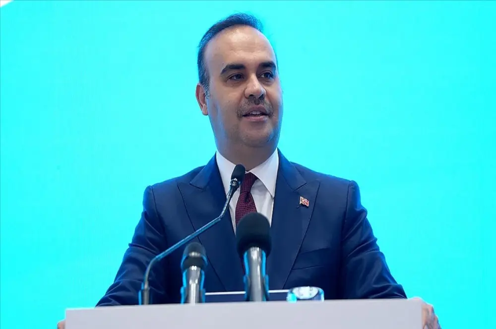 Bakan Kacır: Seramik sektöründe 39 bin istihdamın önünü açtık Bakan Kacır: Seramik sektöründe 39 bin istihdamın önünü açtık