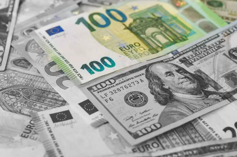 SON DAKİKA: Euro'da düşüş sürecek mi? 'Dolar ile eşitlenebilir' SON DAKİKA: Euro'da düşüş sürecek mi? 'Dolar ile eşitlenebilir'