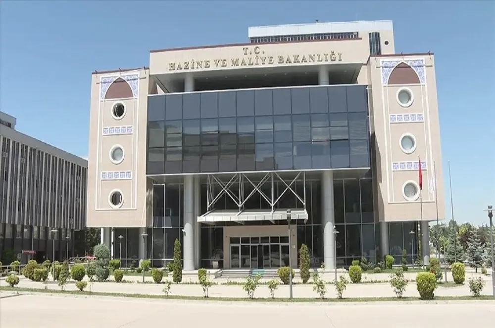 Hazine 770,4 milyon dolarlık tahvil ve kira sertifikası ihraç etti Hazine 770,4 milyon dolarlık tahvil ve kira sertifikası ihraç etti