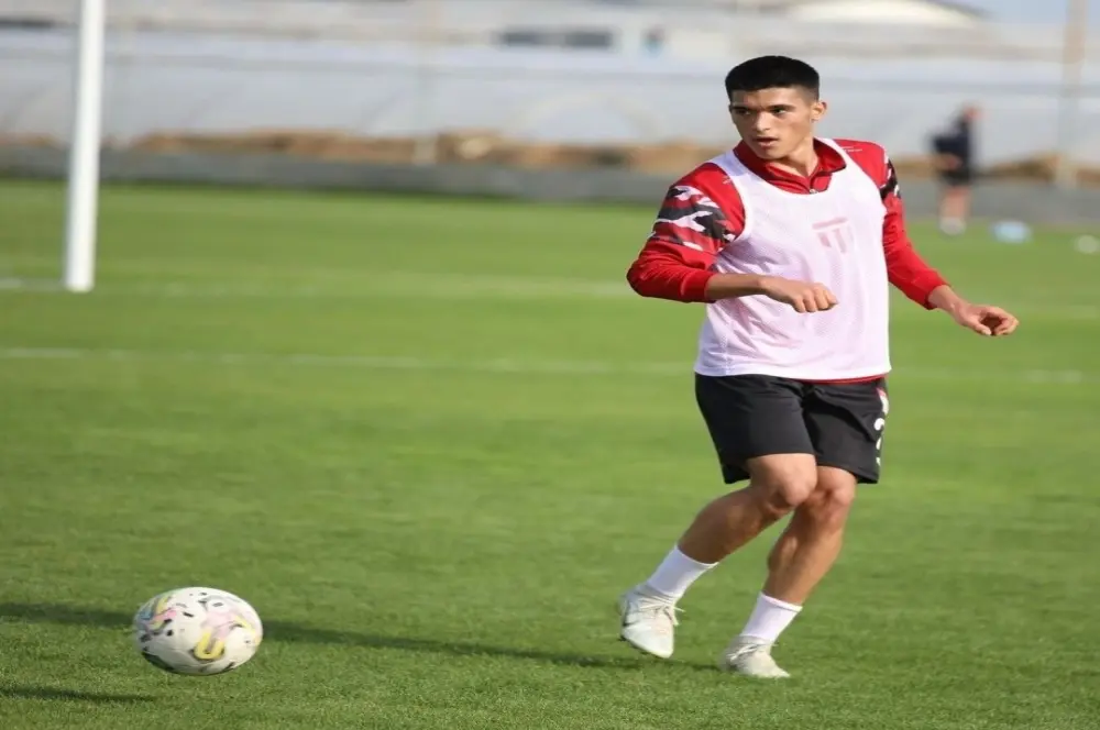 Devlerin gözdeleri! İşte dünya futboluna damga vuracak genç yetenekler Devlerin gözdeleri! İşte dünya futboluna damga vuracak genç yetenekler