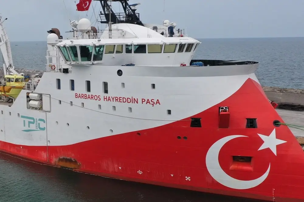 Karadeniz'de petrol heyecanı! Barbaros yeniden Trabzon Limanı'nda Karadeniz'de petrol heyecanı! Barbaros yeniden Trabzon Limanı'nda