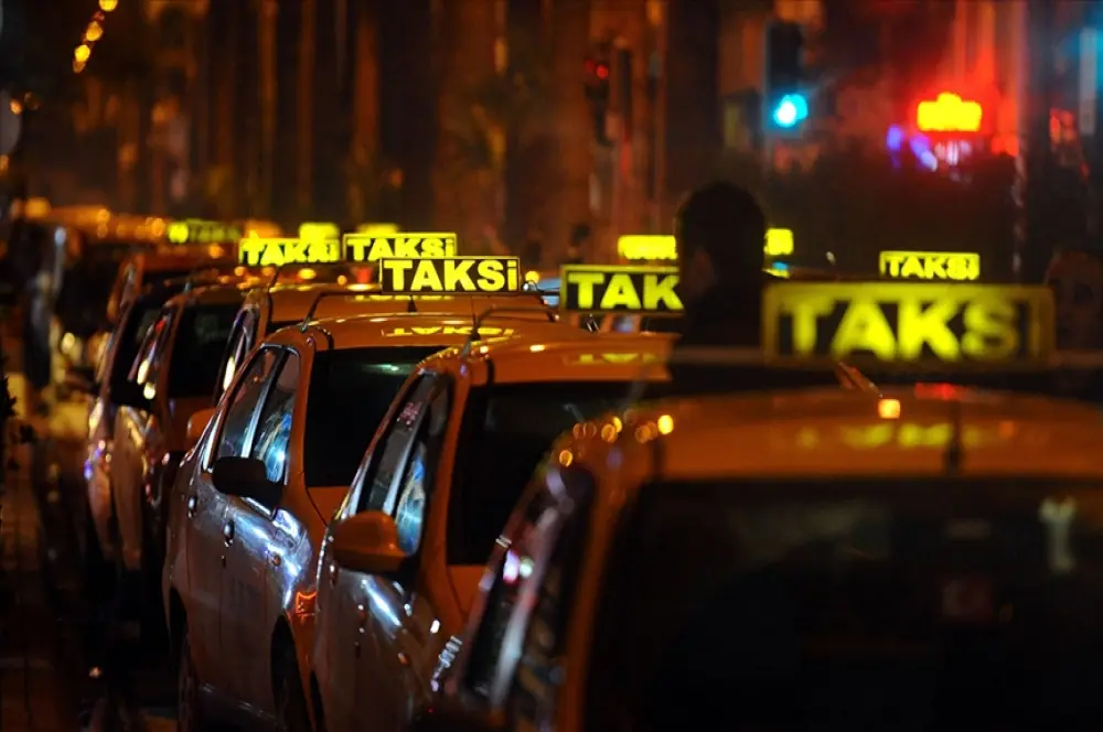 SON DAKİKA: Taksi ve dolmuşlarda artık zorunlu! Resmi Gazete'de yayımlandı SON DAKİKA: Taksi ve dolmuşlarda artık zorunlu! Resmi Gazete'de yayımlandı
