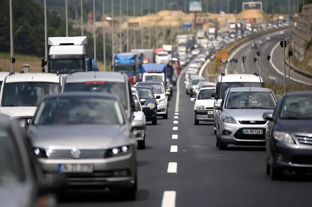 Milyonlarca araç sahibini ilgilendiriyor: Trafik sigortasında yüzde 50 kararı! Milyonlarca araç sahibini ilgilendiriyor: Trafik sigortasında yüzde 50 kararı!