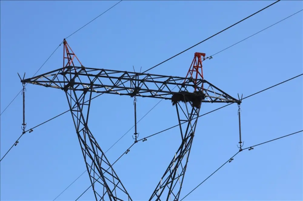 Elektrikte serbest tüketici limiti, 2025'te 750 kilovatsaat olacak Elektrikte serbest tüketici limiti, 2025'te 750 kilovatsaat olacak