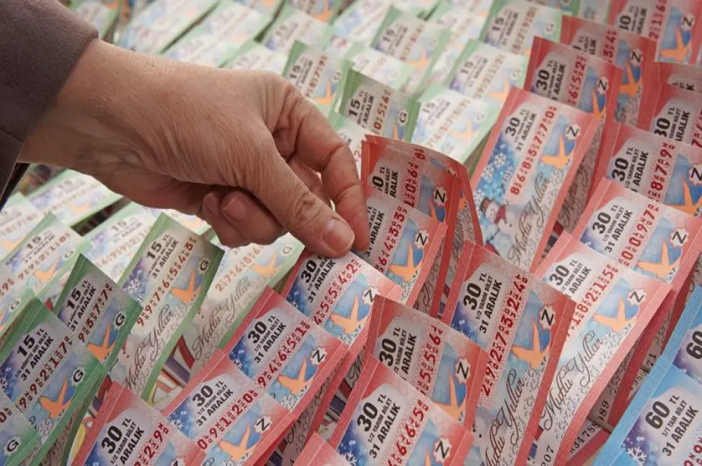Milli Piyango Bileti 2025: Çeyrek, yarım, tam bilet ne kadar? Yılbaşı çekiliş fiyatları ne kadar? Milli Piyango Bileti 2025: Çeyrek, yarım, tam bilet ne kadar? Yılbaşı çekiliş fiyatları ne kadar?