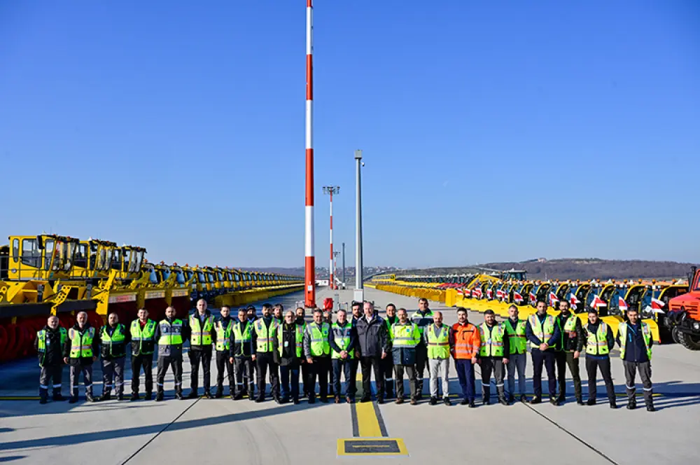 İstanbul Havalimanı 404 personel ve 179 araçla kışa hazır İstanbul Havalimanı 404 personel ve 179 araçla kışa hazır