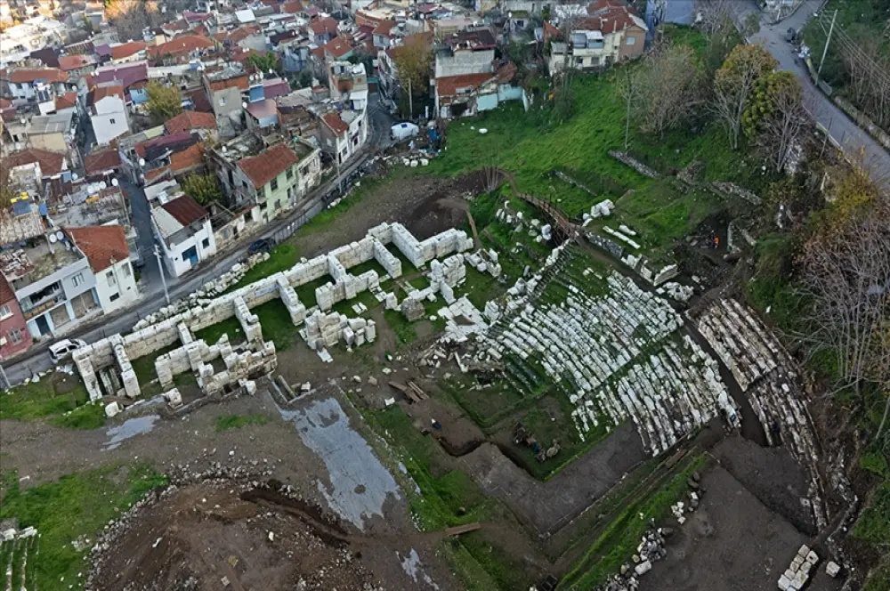 Türkiye'nin kolezyumu ortaya çıktı: İzmir'in göbeğindeymiş Türkiye'nin kolezyumu ortaya çıktı: İzmir'in göbeğindeymiş