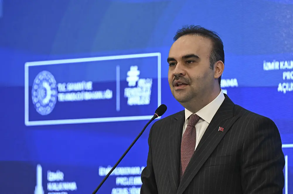 Bakan Kacır duyurdu: Teknopark personelinin çalışma esasları düzenlendi Bakan Kacır duyurdu: Teknopark personelinin çalışma esasları düzenlendi