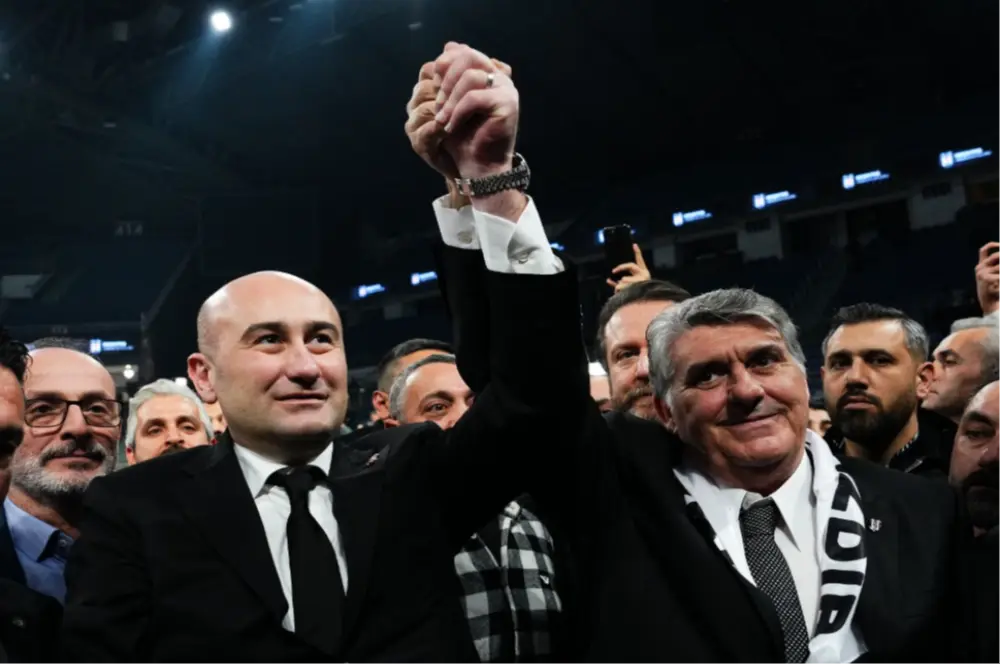 Beşiktaş'ın yeni Başkanı Serdal Adalı oldu! Beşiktaş'ın yeni Başkanı Serdal Adalı oldu!