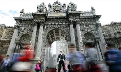 Milli Saraylar’a ziyaretçi rekoru: 2024’te 8 milyon 709 bin turisti ağırladı Milli Saraylar’a ziyaretçi rekoru: 2024’te 8 milyon 709 bin turisti ağırladı