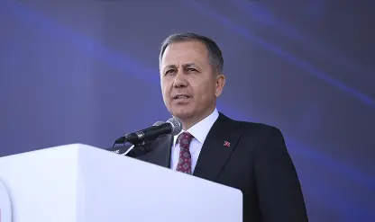 SON DAKİKA: Bakan Yerlikaya duyurdu! 6 ilde 240 milyon TL'lik yasa dışı bahis operasyonu! SON DAKİKA: Bakan Yerlikaya duyurdu! 6 ilde 240 milyon TL'lik yasa dışı bahis operasyonu!