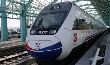 İstanbul-Edirne arası 1,5 saate düşecek! Test sürüşleri başlıyor İstanbul-Edirne arası 1,5 saate düşecek! Test sürüşleri başlıyor