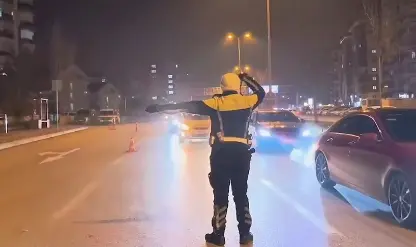 Alkollü araç kullanan 5 bin 494 sürücüye işlem yapıldı Alkollü araç kullanan 5 bin 494 sürücüye işlem yapıldı