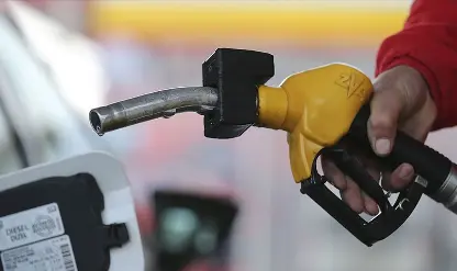 Benzine zam geliyor: Akaryakıt fiyatları değişecek