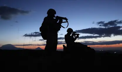 Suriye ve Irak'ın kuzeyinde 36 terörist etkisiz hale getirildi Suriye ve Irak'ın kuzeyinde 36 terörist etkisiz hale getirildi