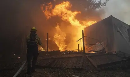 California'daki yangının maliyeti 57 milyar doları bulabilir California'daki yangının maliyeti 57 milyar doları bulabilir