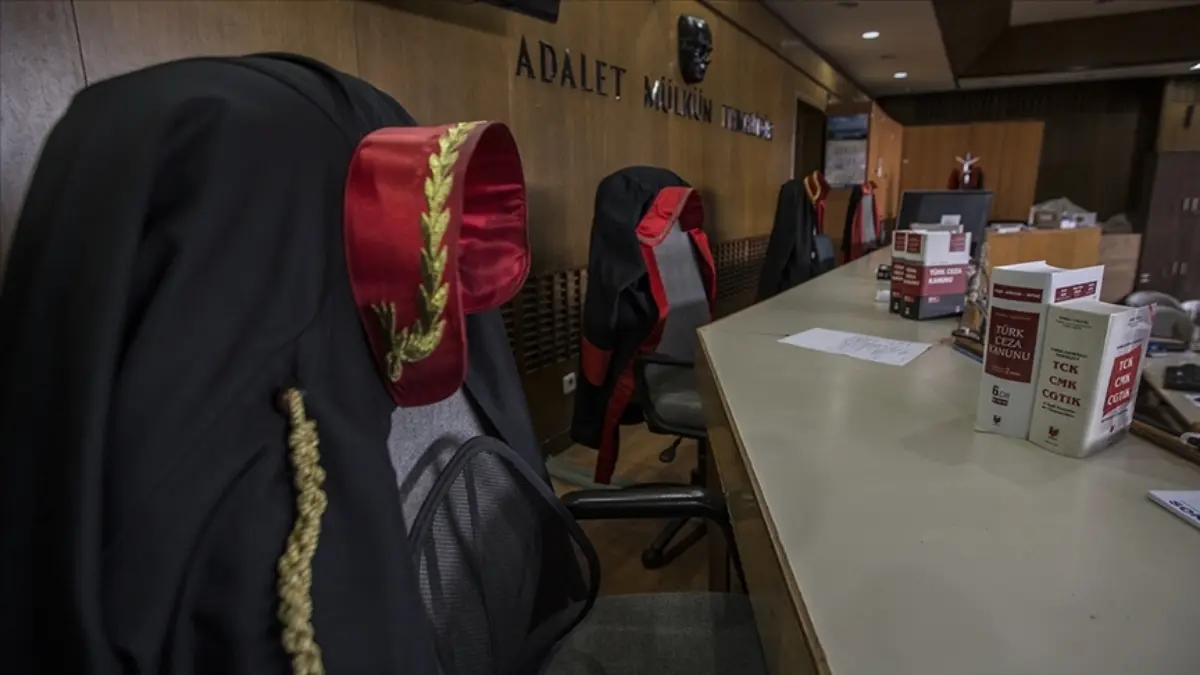 Hukuk mesleklerine giriş sınavı ve idari yargı ön sınavında değişiklik: 120’ye çıktı Hukuk mesleklerine giriş sınavı ve idari yargı ön sınavında değişiklik: 120’ye çıktı