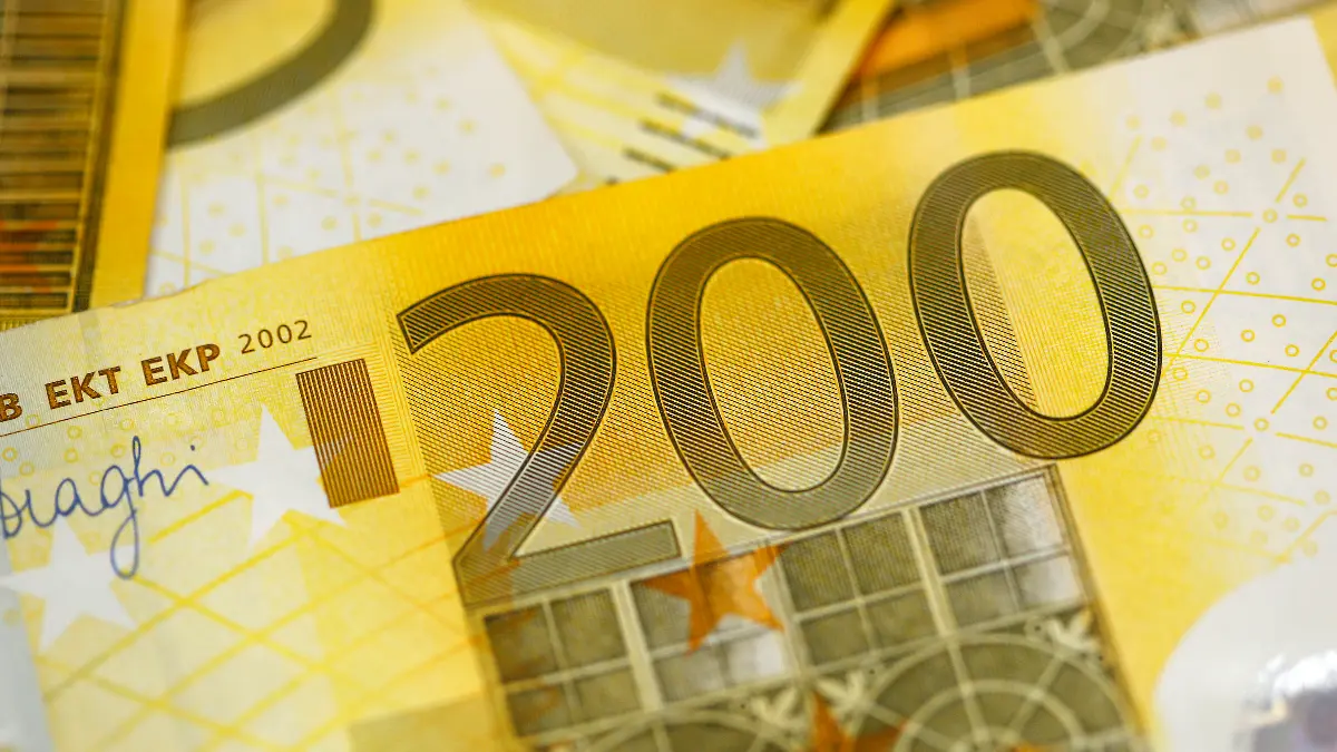 Euro Bölgesi'nde sanayi üretimi kasımda yükseldi Euro Bölgesi'nde sanayi üretimi kasımda yükseldi
