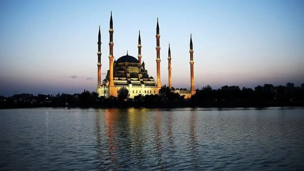 2025 Miraç Kandili'nde ne yapılır, hangi dualar ve sureler okunur?