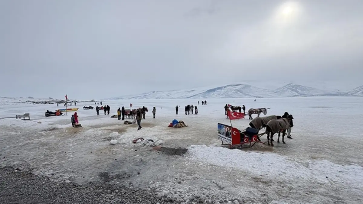 Doğu Anadolu'da kış etkisini ağırlaştırdı: Don ve kar yağışı etkili oluyor Doğu Anadolu'da kış etkisini ağırlaştırdı: Don ve kar yağışı etkili oluyor