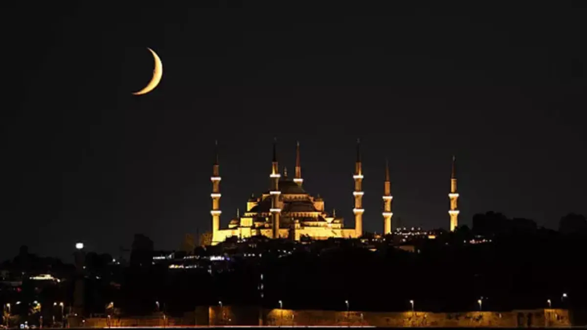 Miraç Gecesi Mesajları 2025: Miraç Kandili sözleri Miraç Gecesi Mesajları 2025: Miraç Kandili sözleri