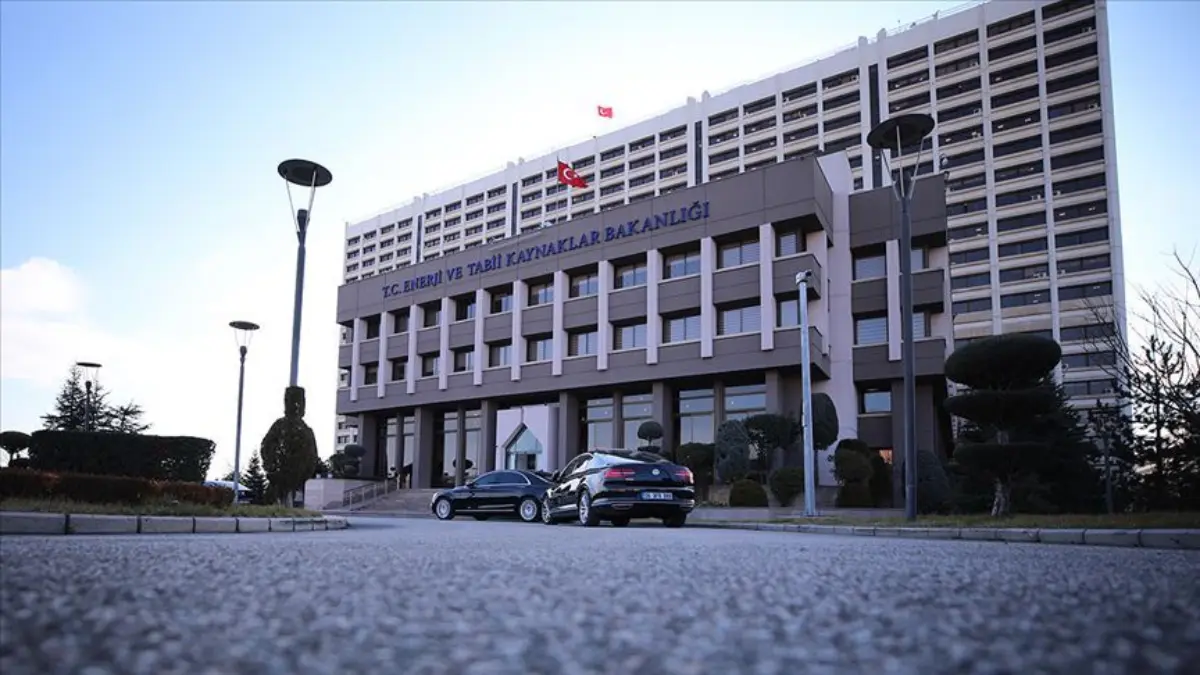 Türkiye'nin enerjisi için yeni adım: 10 yeni YEKA alanı belirlendi Türkiye'nin enerjisi için yeni adım: 10 yeni YEKA alanı belirlendi