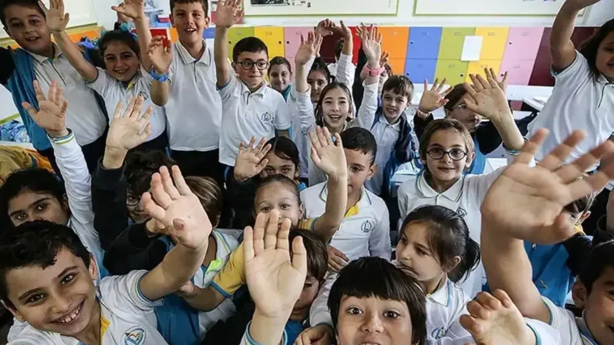 NİSAN ARA TATİL TARİHLERİ 2025: Nisan ara tatili ayın kaçında? 2. Dönem ara tatil ne zaman? NİSAN ARA TATİL TARİHLERİ 2025: Nisan ara tatili ayın kaçında? 2. Dönem ara tatil ne zaman?