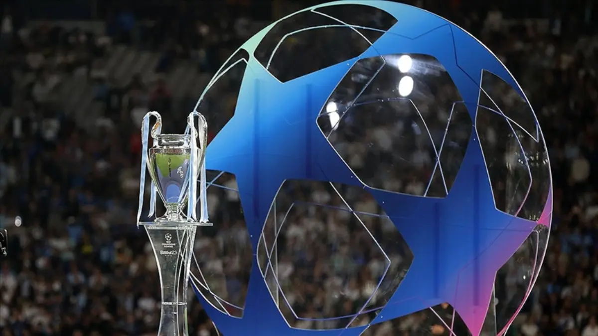 SON DAKİKA: UEFA Şampiyonlar Ligi'nde kuralar çekildi: Play off rakipleri belli oldu SON DAKİKA: UEFA Şampiyonlar Ligi'nde kuralar çekildi: Play off rakipleri belli oldu