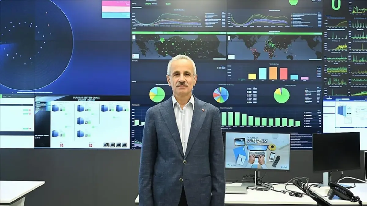 Bakan Uraloğlu: 5 bin 565 yerleşim yerine elektronik haberleşme hizmeti sağlandı Bakan Uraloğlu: 5 bin 565 yerleşim yerine elektronik haberleşme hizmeti sağlandı