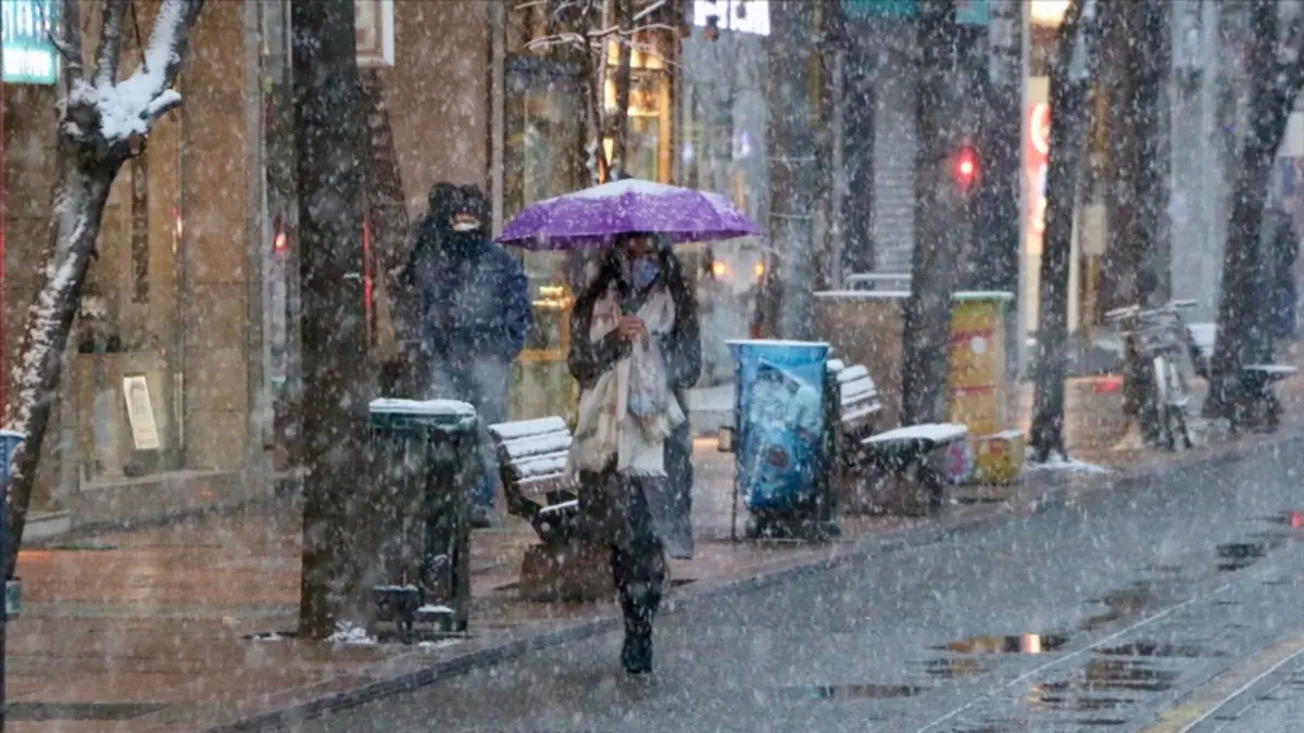 METEOROLOJİ HAVA DURUMU SON DAKİKA: Yeniden kar geliyor! İstanbul’da hafta sonu hava nasıl olacak? METEOROLOJİ HAVA DURUMU SON DAKİKA: Yeniden kar geliyor! İstanbul’da hafta sonu hava nasıl olacak?