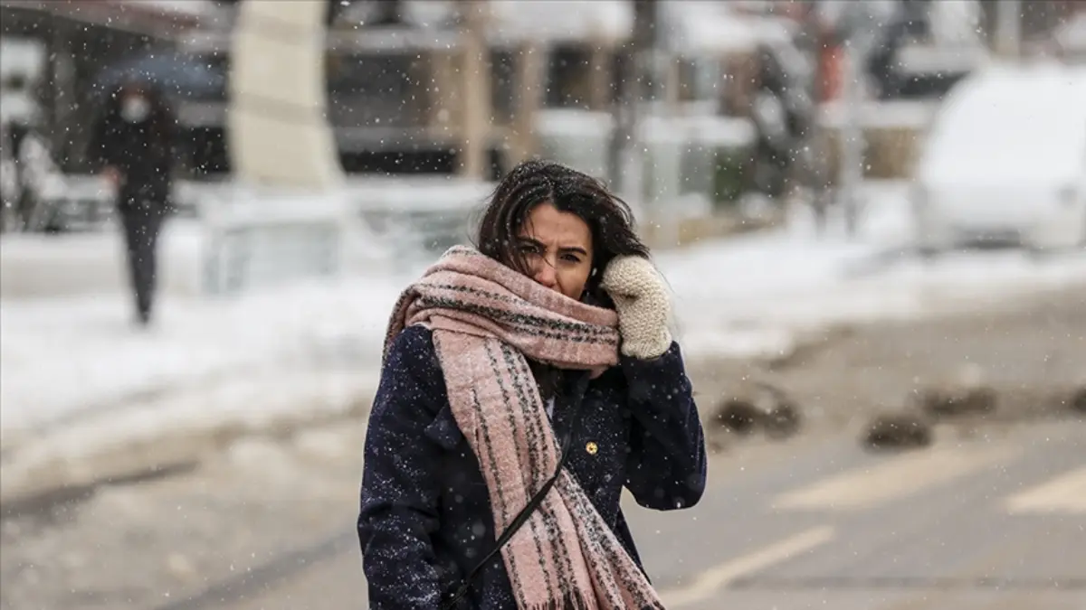 METEOROLOJİ SON DAKİKA: Soğuk hava etkisini sürdürecek! İstanbul, İzmir ve Ankara'da hava durumu nasıl olacak? METEOROLOJİ SON DAKİKA: Soğuk hava etkisini sürdürecek! İstanbul, İzmir ve Ankara'da hava durumu nasıl olacak?