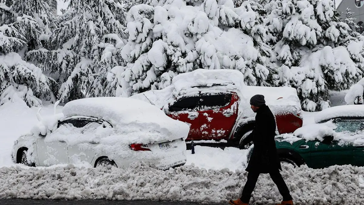İSTANBUL KAR TATİLİ: İstanbul'da okullar kar tatiline mi girdi, hangi ilçelerde okullar tatil oldu? İSTANBUL KAR TATİLİ: İstanbul'da okullar kar tatiline mi girdi, hangi ilçelerde okullar tatil oldu?