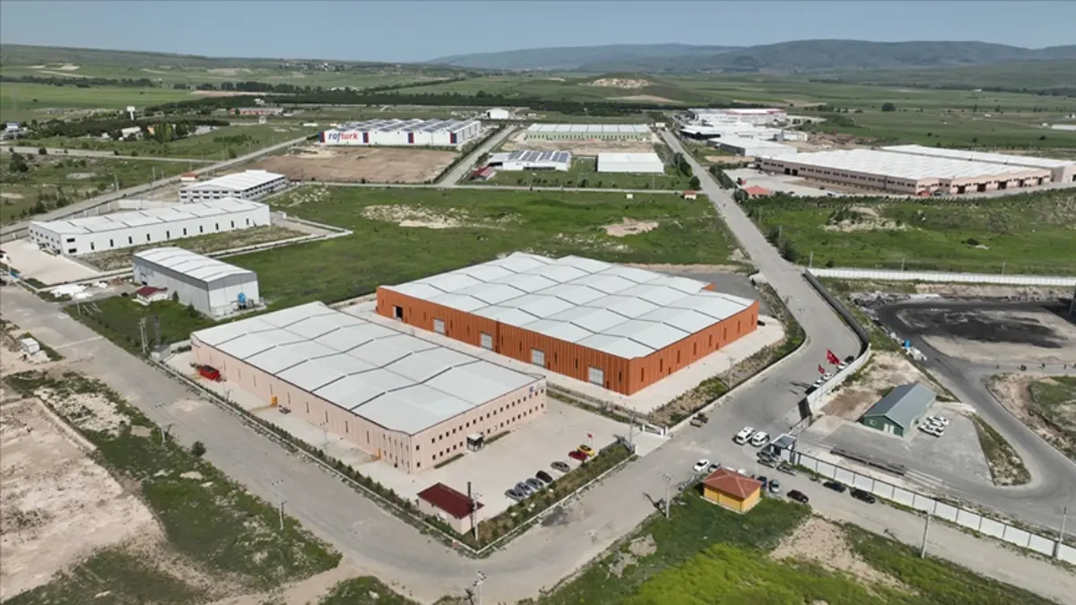Çöplükten OSB'ye dönüştürülen alandan 100 milyon dolarlık ihracat yapıldı Çöplükten OSB'ye dönüştürülen alandan 100 milyon dolarlık ihracat yapıldı