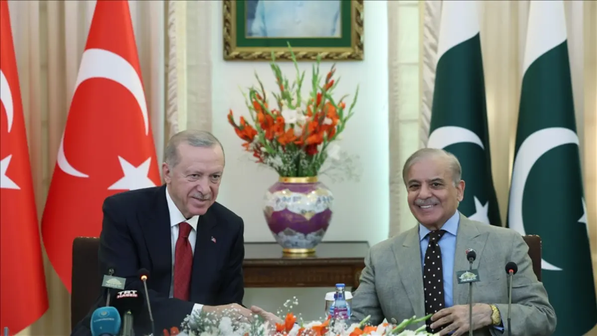 Pakistan Başbakanı Şerif: Cumhurbaşkanı Erdoğan sadece Türkiye'nin değil, İslam dünyasının lideri Pakistan Başbakanı Şerif: Cumhurbaşkanı Erdoğan sadece Türkiye'nin değil, İslam dünyasının lideri