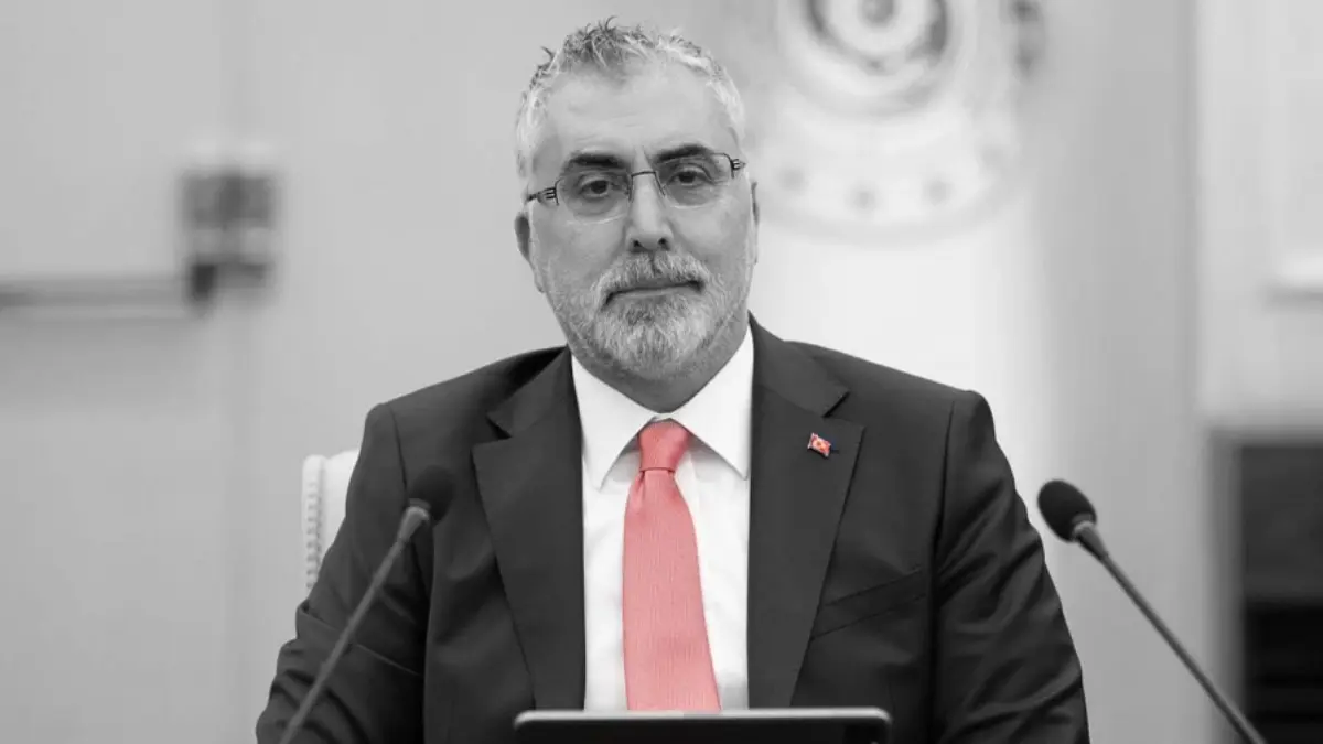 Bakan Işıkhan: Hem işçinin hem de işverenin yanında olacağız Bakan Işıkhan: Hem işçinin hem de işverenin yanında olacağız