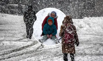 17 Şubat Pazartesi okullar tatil edildi mi?