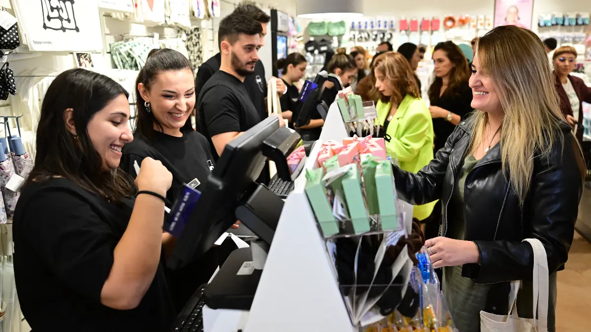 Tax free dijitalleşirse alışveriş yüzde 25 artar Tax free dijitalleşirse alışveriş yüzde 25 artar